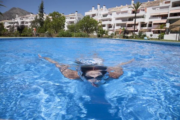 Diving front in a pool — Stock Photo, Image