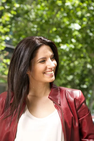 Smiling pretty brunette woman — Stock Photo, Image