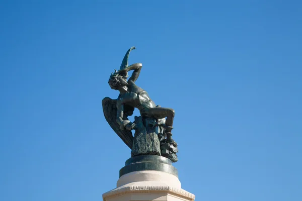 Fallen ängel staty i madrid Spanien — Stockfoto