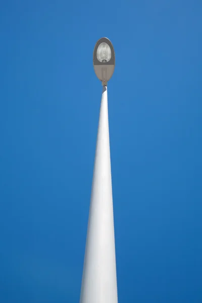 Modern fehér streetlight — Stock Fotó