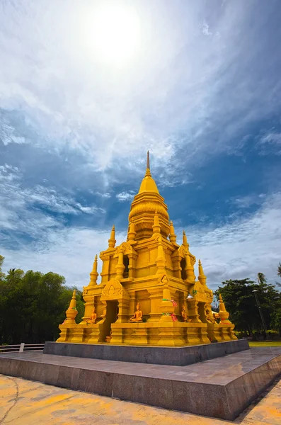 Laem Sor Pagode (gouden pagode) op Koh Samui island, Thailand — Stockfoto