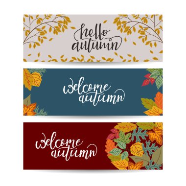 Sonbahar yapraklı üç pankart.