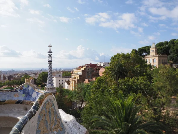 Πολύχρωμη ευρωπαϊκή πόλη της Βαρκελώνης στην Ισπανία — Φωτογραφία Αρχείου