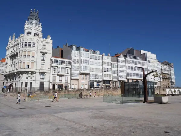 Stadhuis op het centrale plein in A Coruna stad in Spanje — Stockfoto