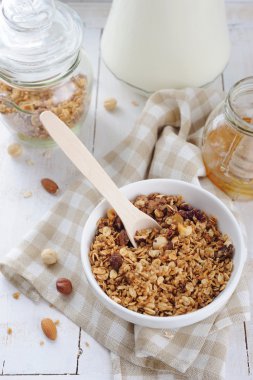 Granola Tahıl tohumlar ve fındık ile çeşitli türleri arasından