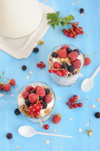 Delicioso Desayuno Saludable Cereales Con Bayas Granola — Foto de Stock