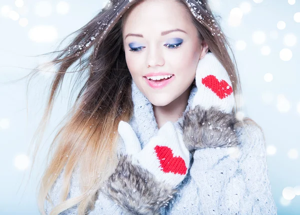 Nő visel téli sapka — Stock Fotó