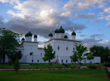Rusya, Astrakhan. 05/06/21. Katedralin görüntüsü.