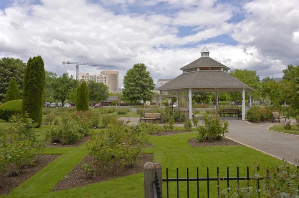 Gazebo y jardines en Boise Idaho . — Foto de Stock