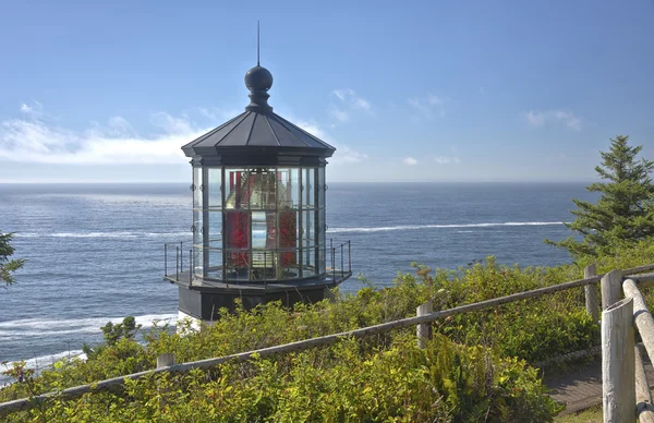 Cape Meares farol costa de Oregon . — Fotografia de Stock