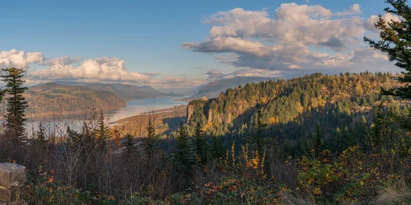 Gün Batımında Columbia Nehri Boğazı Nın Panoramik Gösterileri — Stok fotoğraf