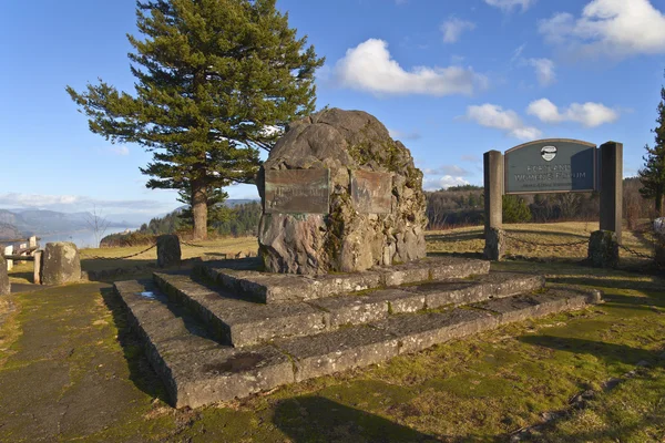 Portland kadın Forum landmark. — Stok fotoğraf