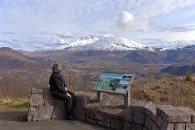 Gün batımında görünümü mt. St. Helen's..