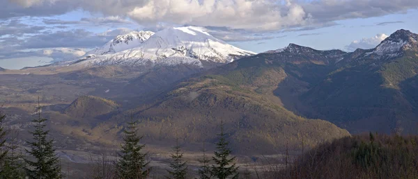 Mt. St. Helen's view at sunset. — Stock Photo, Image