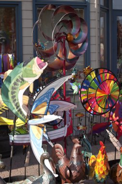 Hatıra Eşyası heykeller ve becerikli alet açık.