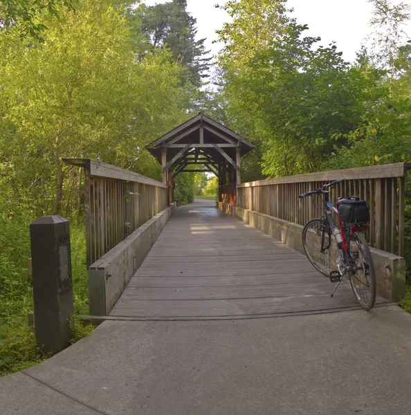 Petit pont couvert en bois Oregon . — Photo