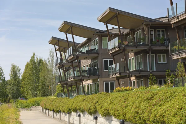 Waterfront residential condominiums Vancouver WA. — Stock Photo, Image