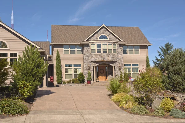 Herenhuis huis en tuin Happy valley Oregon. — Stockfoto