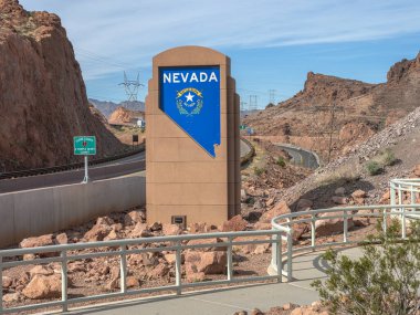 Nevada eyalet sınırı plaketi Arizona 'dan geliyor..