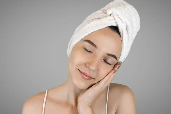 Washing Your Face Closeup Woman Cleaning Skin Towel Portrait Woman — Stock Photo, Image