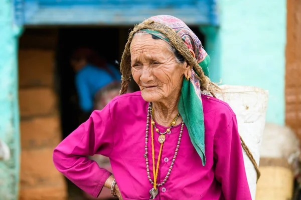 Eine Alte Indische Frau Bei Der Arbeit Menschen Aus Pithoragarh — Stockfoto