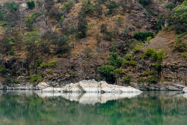 Krásný Výhled Řeku Horách — Stock fotografie