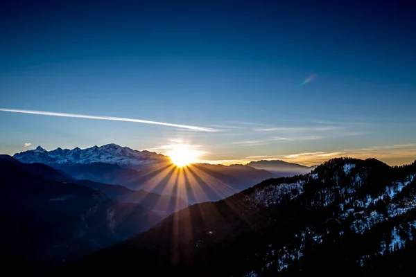 Schöner Sonnenuntergang Den Bergen — Stockfoto