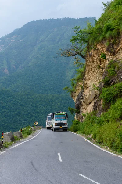 Dağlarda Yol — Stok fotoğraf