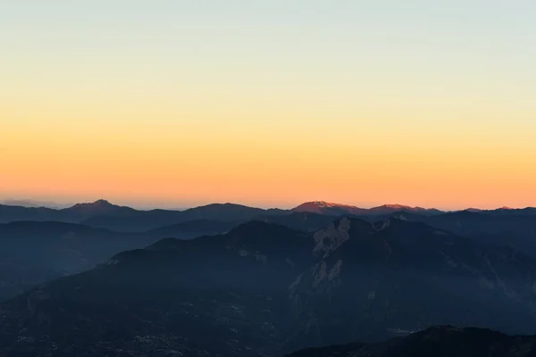 Schöner Sonnenuntergang Den Bergen — Stockfoto