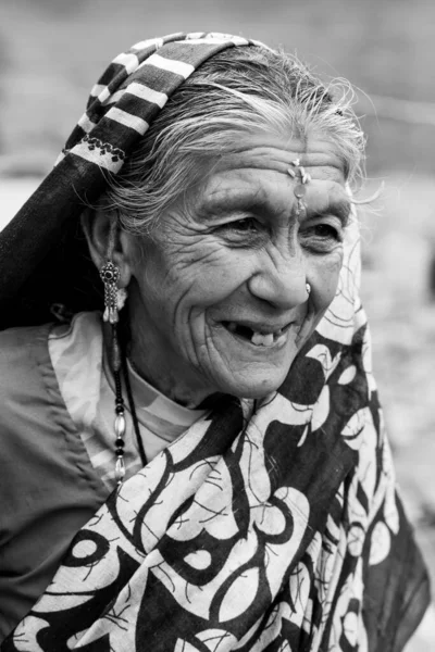 Eine Lächelnde Alte Dame Menschen Aus Pithoragarh Uttrakhand Indien Abbildungsdatum — Stockfoto