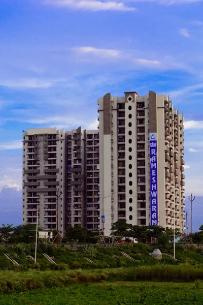Modern Appartementencomplex Stad — Stockfoto