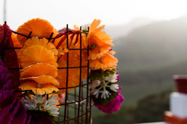 Schöner Blumenschmuck Nahaufnahme — Stockfoto