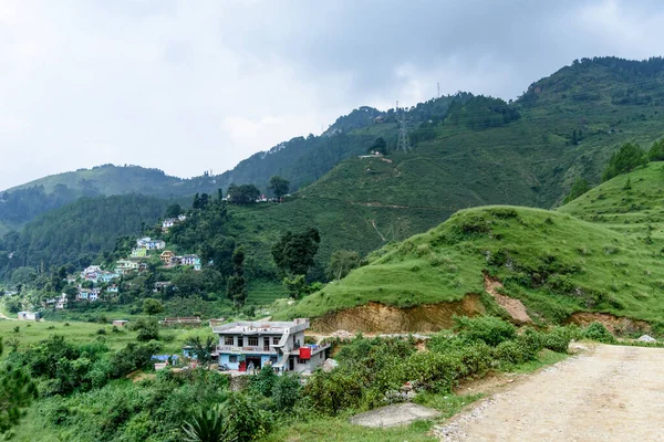 Schöne Landschaft Mit Bergen Und Bewölktem Himmel — Stockfoto