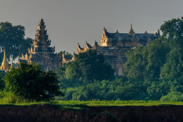 Antiguo Inwa al amanecer — Foto de Stock