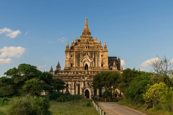 Świątynia Thatbyinnyu w Bagan — Zdjęcie stockowe