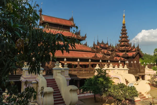 Shwe nel monastero di Bin Kyaung — Foto Stock