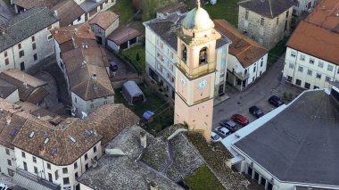 Piacenza, Emilia Romagna 'nın büyüleyici İtalyan köyü Morfasso' yu eşsiz bir hava perspektifinden keşfedin.