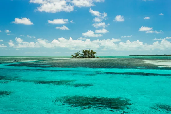 Isola isolata nei Caraibi — Foto Stock