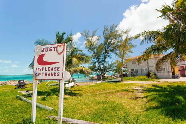 Dům na pobřeží v Bahamy — Stock fotografie