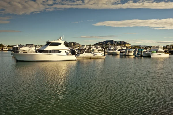 Luxurious boats bathing in sunshine — 스톡 사진