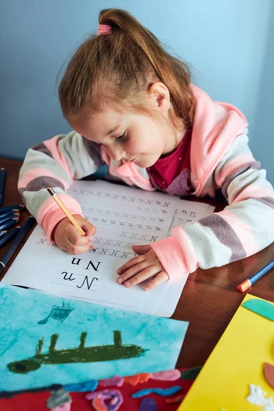 Little Girl Preschooler Learning Write Letters Home Kid Using Crayons — Stock Photo, Image