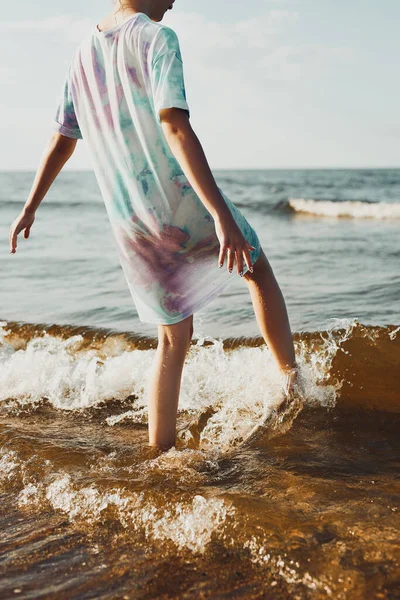 Girl Spending Free Time Enjoying Sea Beach Sunset Summer Vacation — Stock Photo, Image
