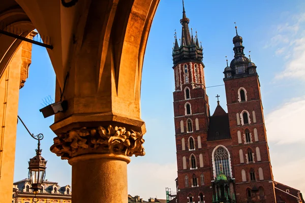 Sankt Maria basilika i Krakow — Stockfoto