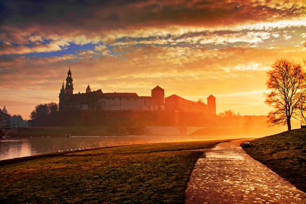 Kale Krakow Wawel hill