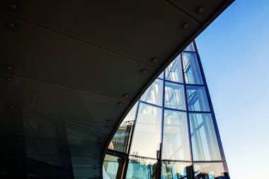 Modern mali iş ofis binası 