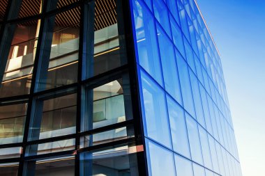 Modern mali iş ofis binası 