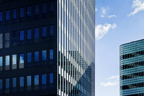 Moderno edificio de oficinas financieras —  Fotos de Stock