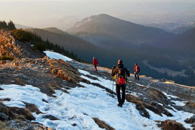 kaya yolu ile dağ manzarası