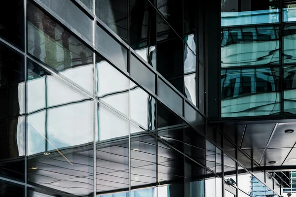 Modern financial office building — Stock Photo, Image