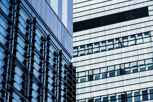 Moderno edificio de oficinas financieras — Foto de Stock